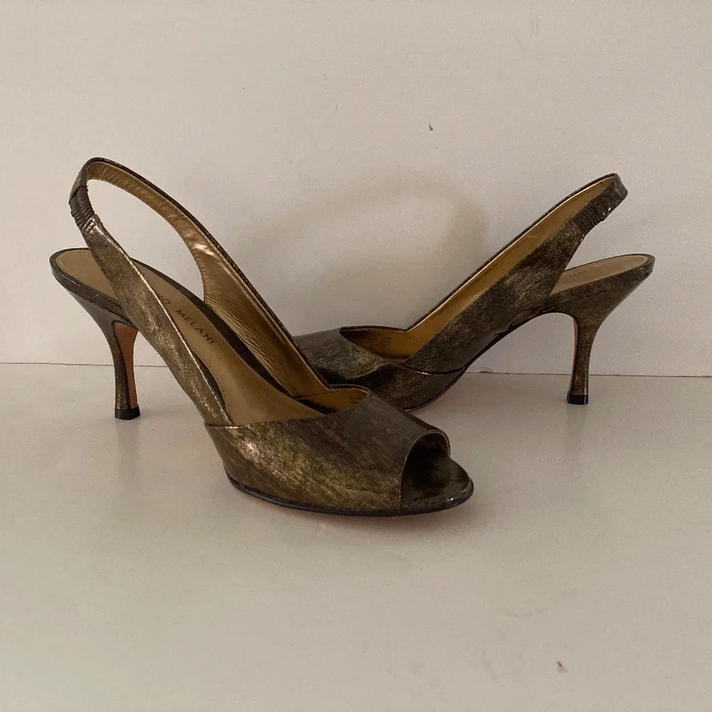 Antonio Melani Golden Bronze Peep Toe Slingback Heels/Size 8M/NEW/NEVER WORN!
